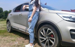 公交车一个接一个的C